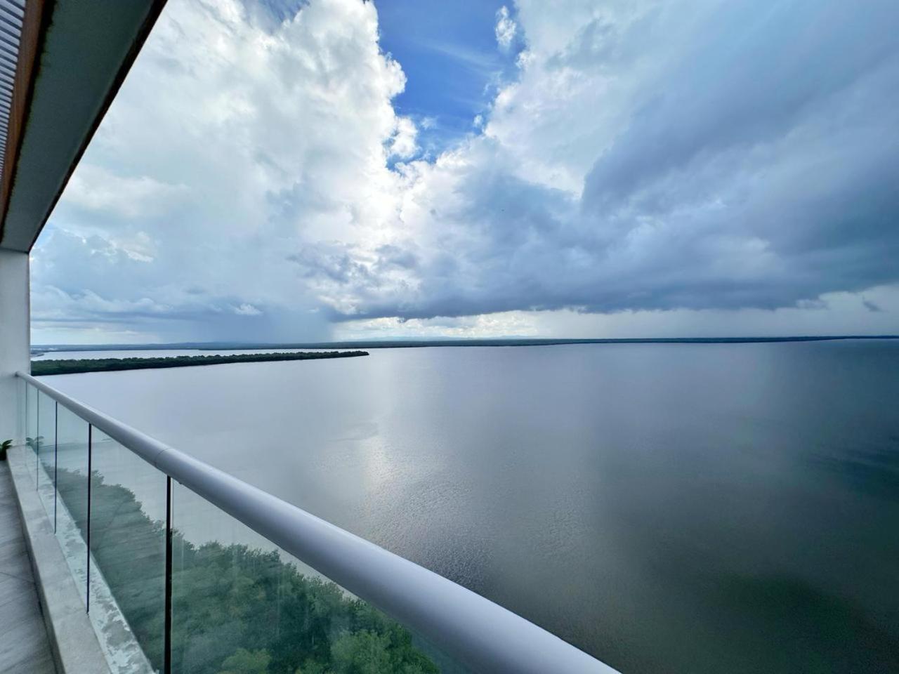 Apartamento Penthouse Exclusivo En Cielo Mar, Renta Mensual Con Vistas Panoramicas Y Confort Inigualable Cartagena