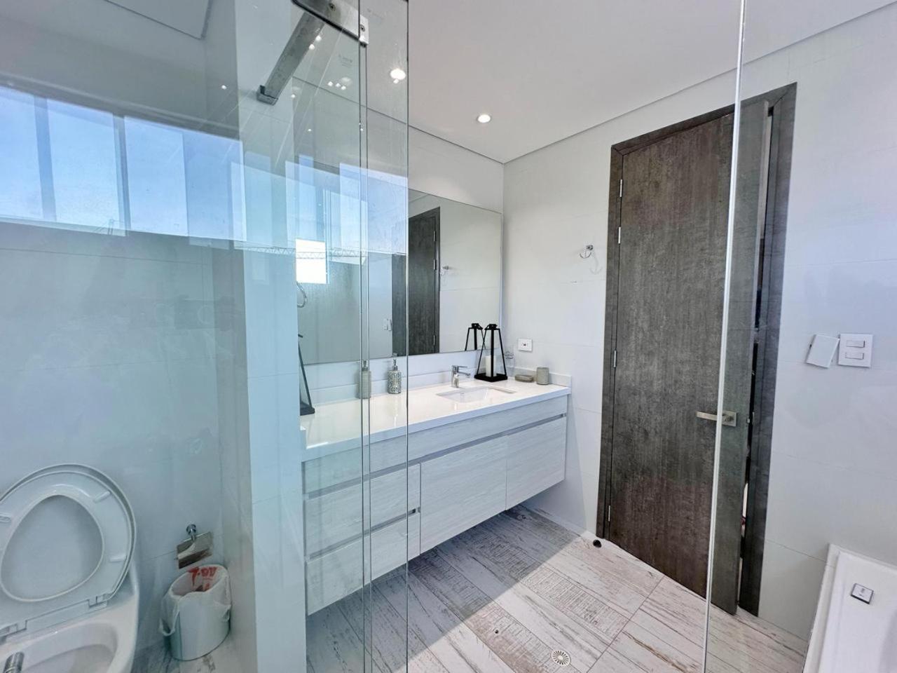 Penthouse Exclusivo En Cielo Mar, Renta Mensual Con Vistas Panoramicas Y Confort Inigualable Cartagena