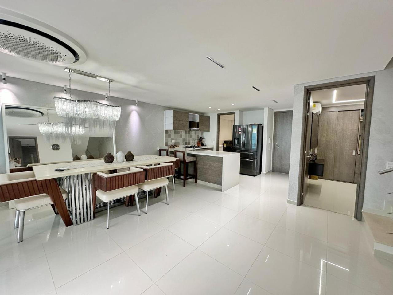 Penthouse Exclusivo En Cielo Mar, Renta Mensual Con Vistas Panoramicas Y Confort Inigualable Cartagena